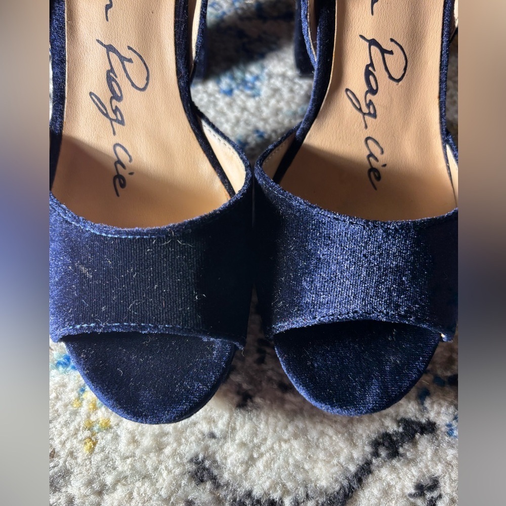 American Rag Navy Blue Velvet Women's Platform Heels - Picture 5 of 7